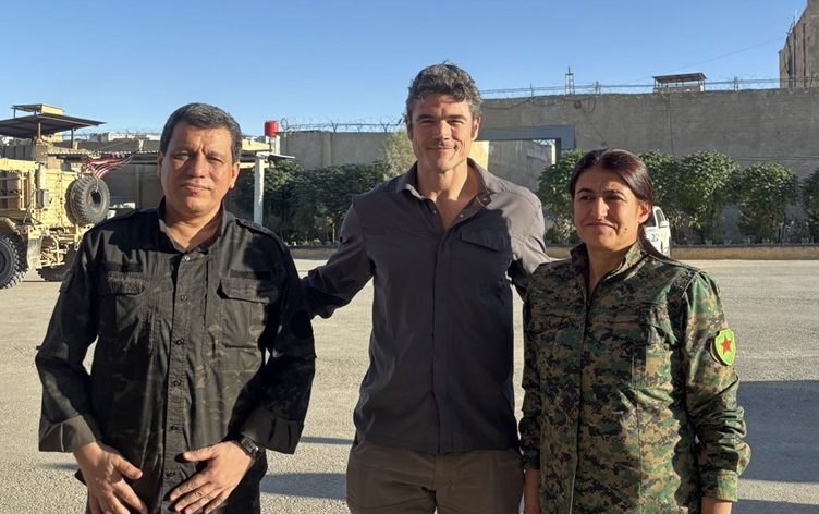 Joe Kent bi Rohilat Efrîn û Mezlûm Ebdî re civiya