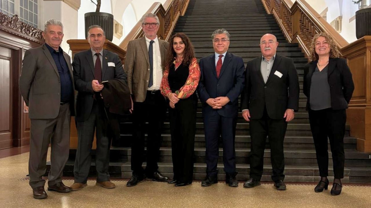 Heyeta PWKyê Li Parlamentoya Danîmarkayê Bi Partîya Sosyalîst a Gel a Danîmarkayê Re  Hevdîtin Pêk Anî