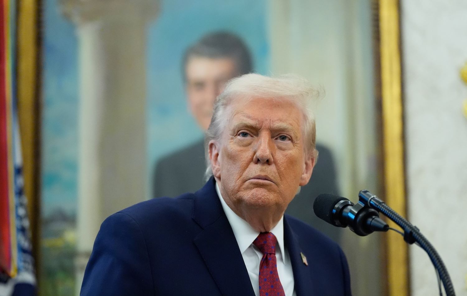 Trump: Hîn jî baweriya min bi Ehmed Şer heye