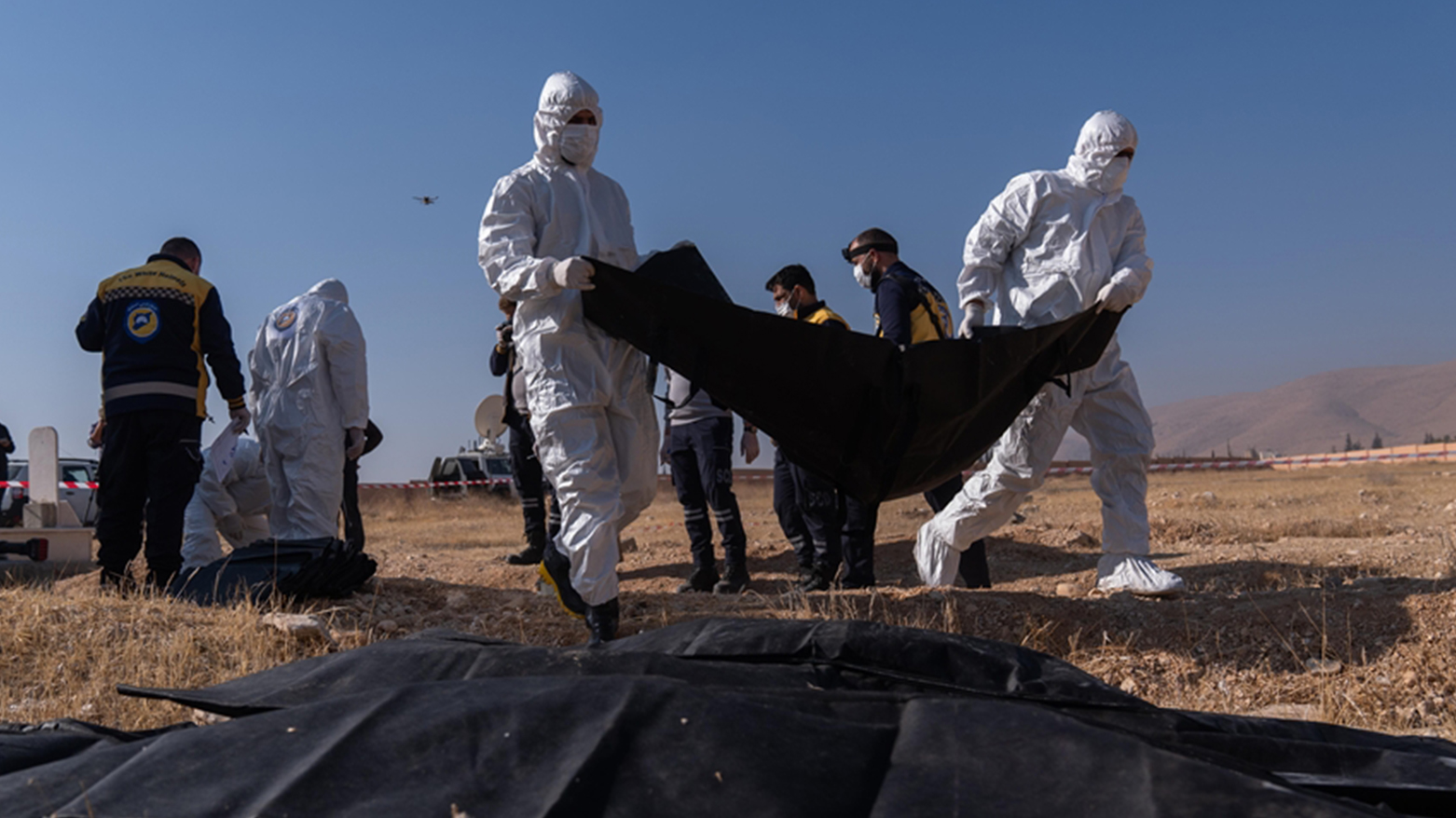 Li Sûriyeyê 50 gorên bikom hatin dîtin
