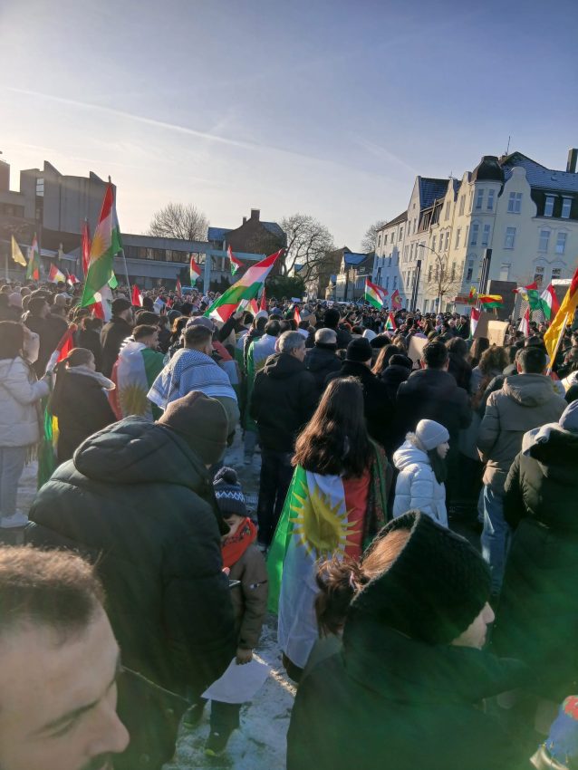 Li bajarê Almanya HERNE jibo Rojava xwepêşandan