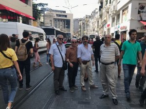 PAKa Stenbolê li Taksimê digel Dayîkên Şemiyê bû
