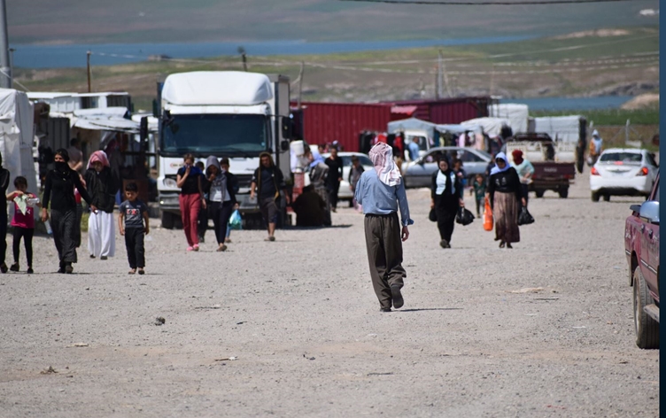 Weqfa Êzidiyên Azad: Çarenivîsa hezar û 200 malbatên Êzidî ne diyar e