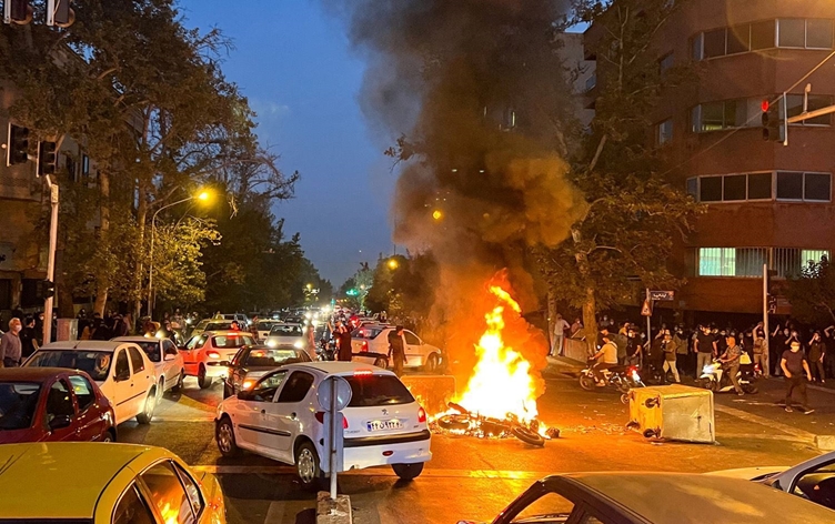 Cenazeyên 4 xwenîşanderên Kurd ji Tehranê şandin Mehabadê