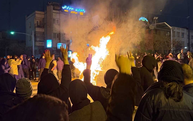 Dîplomasiya telefonê: Li Îranê çi diqewime?