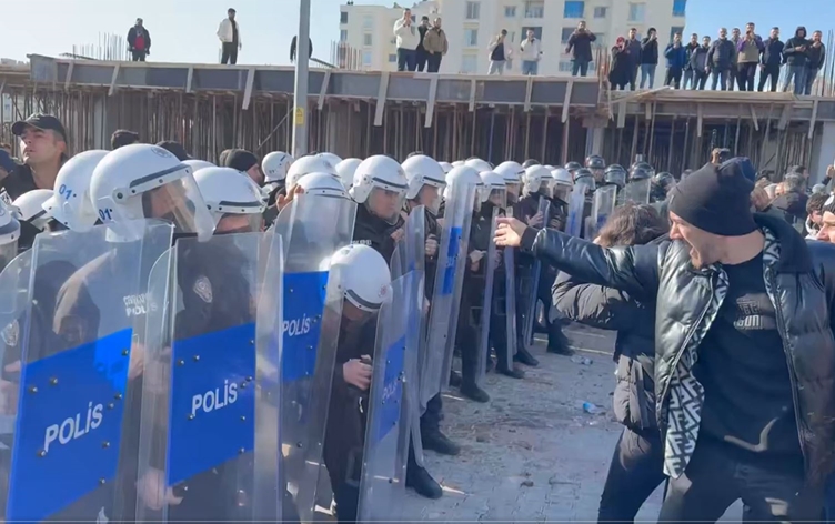 Baroyan daxuyanî da: Mafê destûrî yê welatiyan tê astengkirin