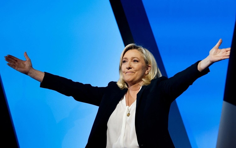 Le Penê Macron rexne kir: Te xalîçeya sor ji cîhadiyan re raxist û Kurd jî tên kuştin