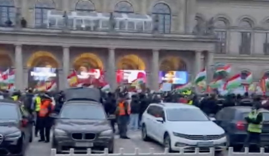 Jibo Rojava li Hannover yê Almanya Pêşandan