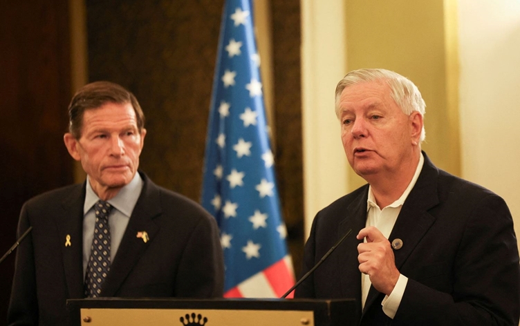 Senatoya Amerîkayê: Projeyasaya 'Parastina Kurdan' hat pêşkêşkirin