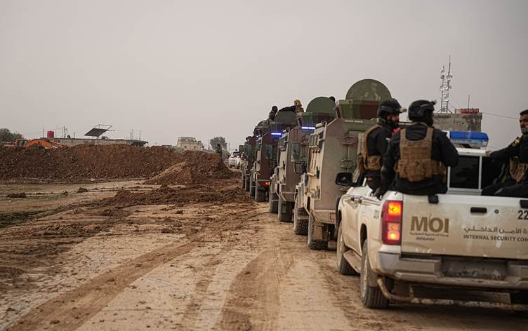 Siyamend Efrînî: Hêzên Kurdan venakişin û hebûna hêzên Şamê demkî ye