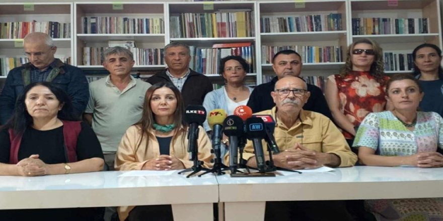 Nivîskarên Kurd: Parastina Rojavayê Kurdistanê parastina Amed û Hewlêrê ye