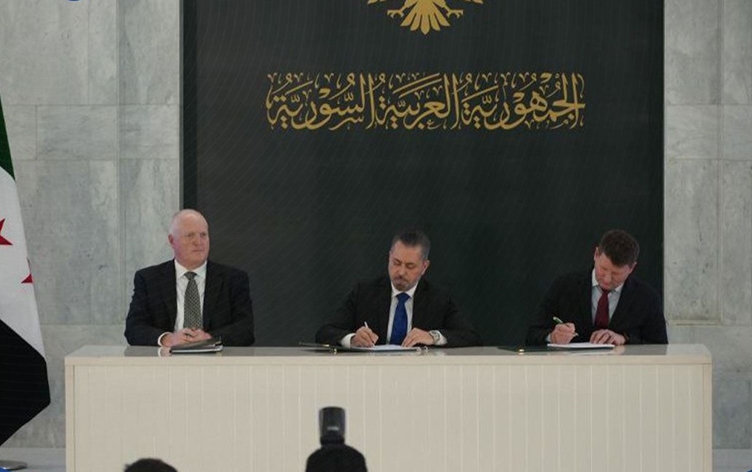 Sûriyeyê ji bo derxistina petrol û gazê bi şirketên Amerîka û Qeterê re peymanek îmze kir