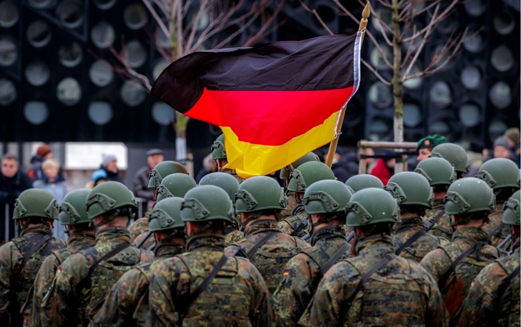 Almanya hinek leşkerên xwe yên li Hewlêrê vedikişîne