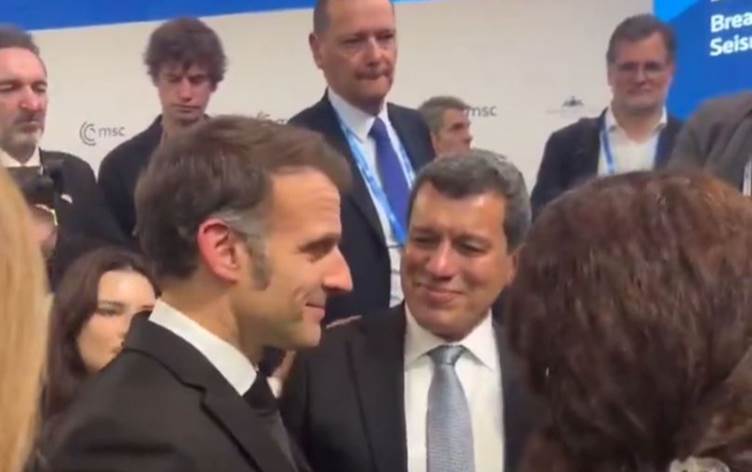 Mezlûm Ebdî û Îlham Ehmed bi Macron re civiyan, Fransa pesnê HSDyê dide