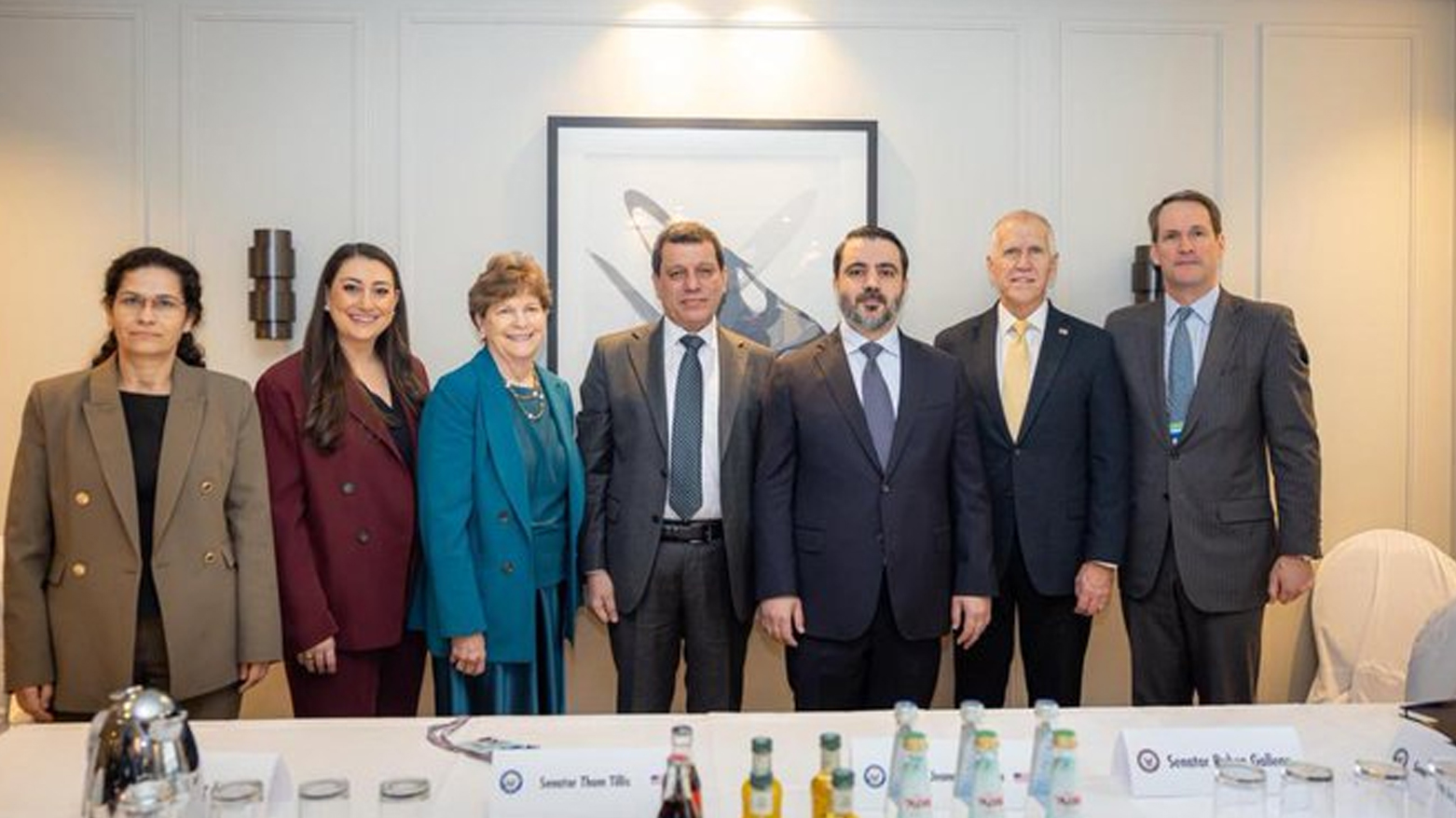 Şanda Senatoya Amerîkayê: Civîna me ya bi Mezlûm Ebdî û Şeybanî re dîrokî bû