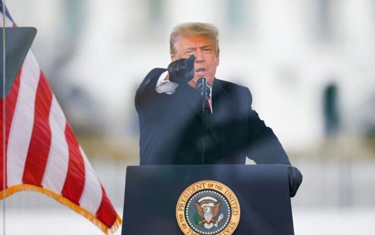 Trump bangî Hemasê kir: ‘Demildest çekan deyne’