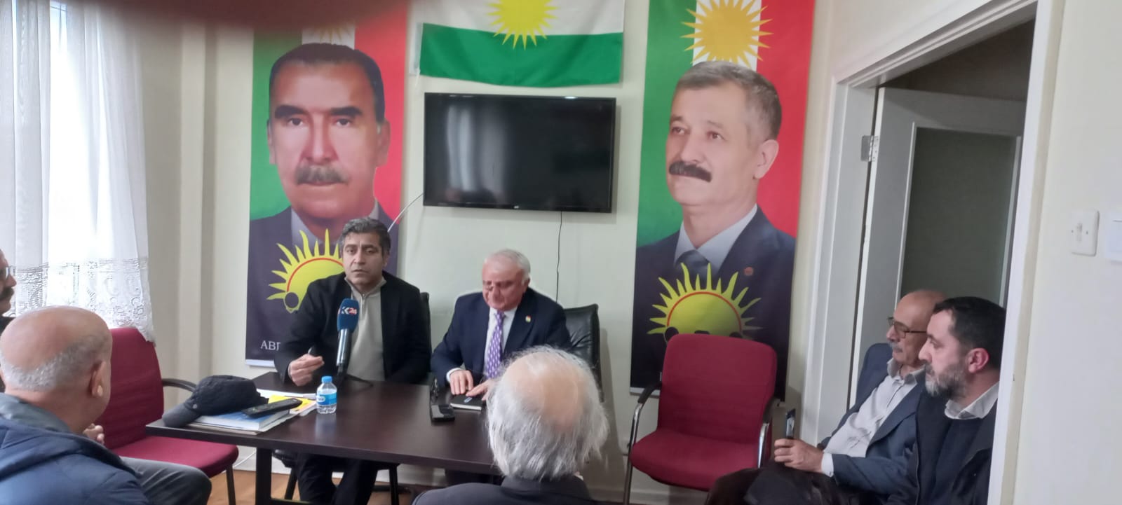 HAK-PAR û PWKyê li Stenbolê Roja Zimanê Dayikê ya Navneteweyî bi Perspektîfeke Hevbeş Pîroz Kirin