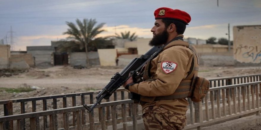 DAIŞê li Reqayê êrişî kir: 4 endamên hêzên ewlehiyê yên Sûriyeyê hatin kuştin