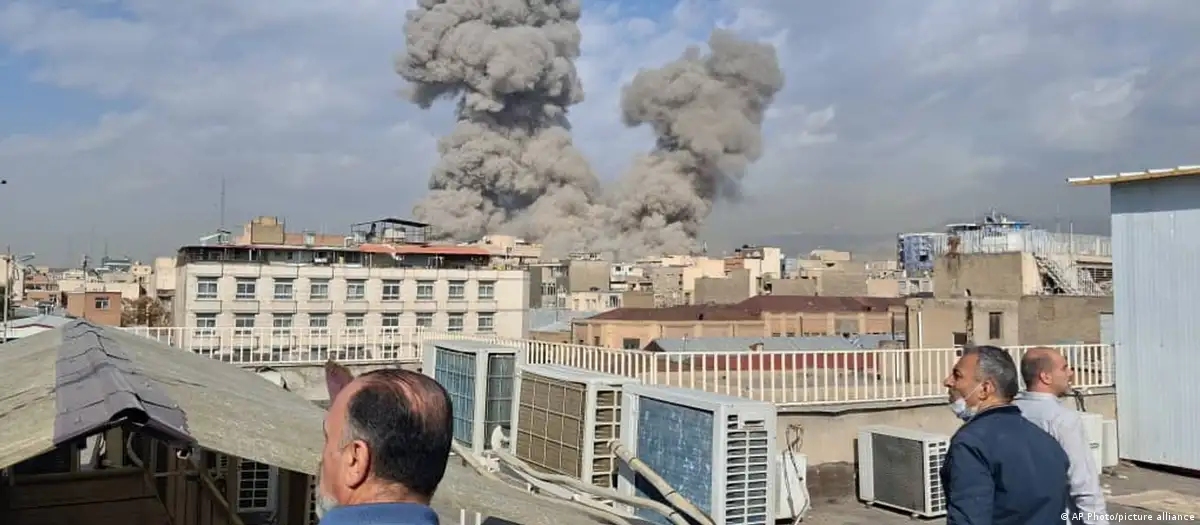 Şer dest pê kir, Îsraîl êrişî Îranê dike