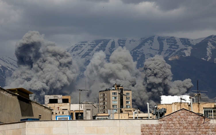 Tehran bi dijwarî tê bombebarankirin