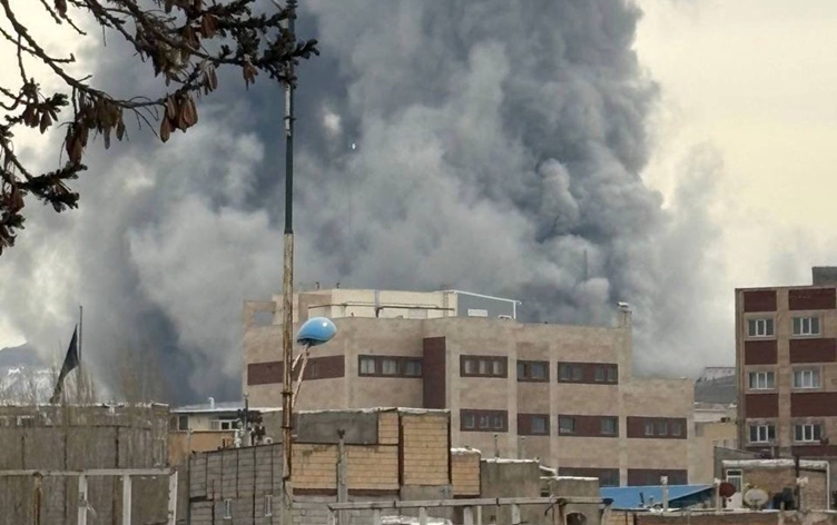 Îran: Di êrişên Amerîka û Îsraîlê de heta niha 1045 kes mirine