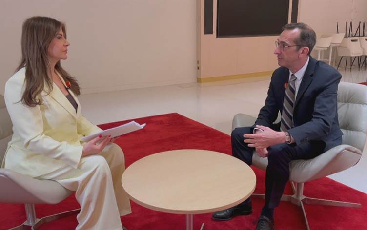 Senator Feraud: Pêwîst e Kurd di paşeroja Îranê de li ber çavan bên girtin