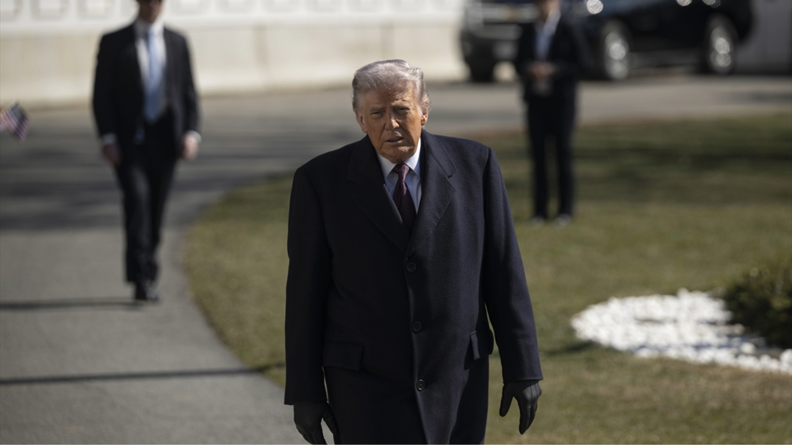 Politico: Amerîkayê kontrola şerê li dijî Îranê winda kiriye û êrişa bejayî take bijarde ye