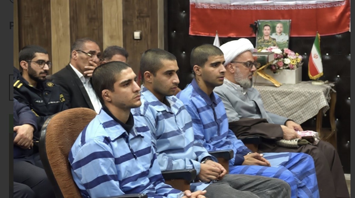 Li Îranê 3 ciwan li ber çavên gel hatin îdamkirin