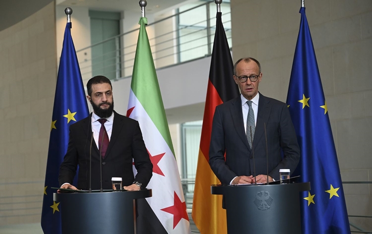 Friedrich Merz: Em piştgiriyê didin rêkeftina Kurdan û Ehmed Şer