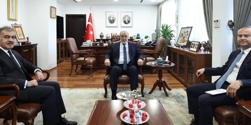 Sefîn Dizeyî pêwendiyên Hewlêr û Enqereyê gotûbêj kirin