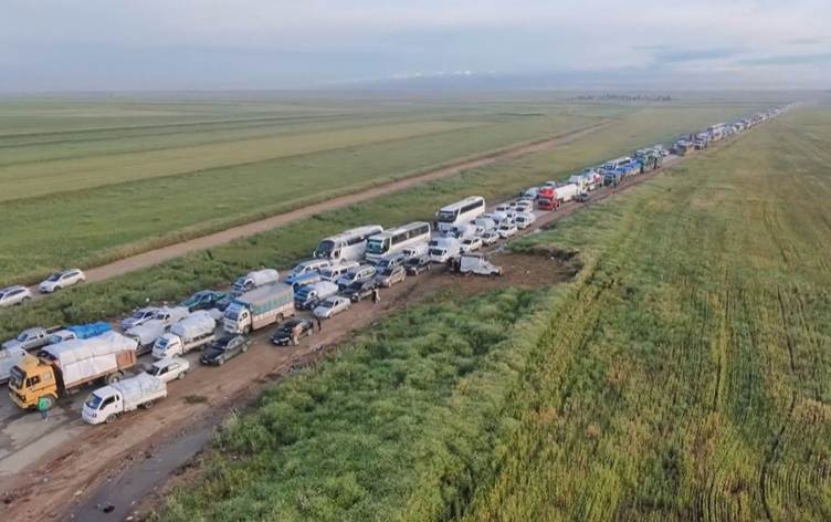 Koçberên Efrînî bi kêfxweşiyeke şikestî vedigerin warên xwe
