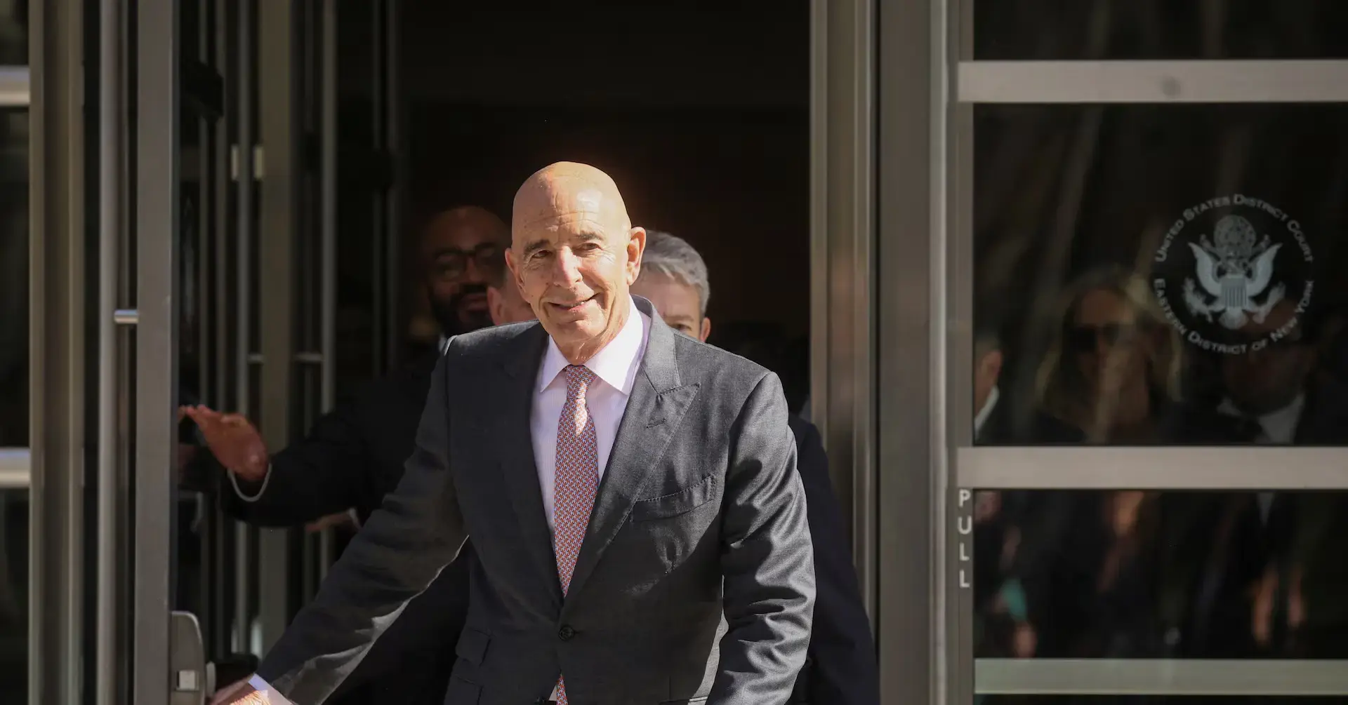 Trump karekî nû da Tom Barrack