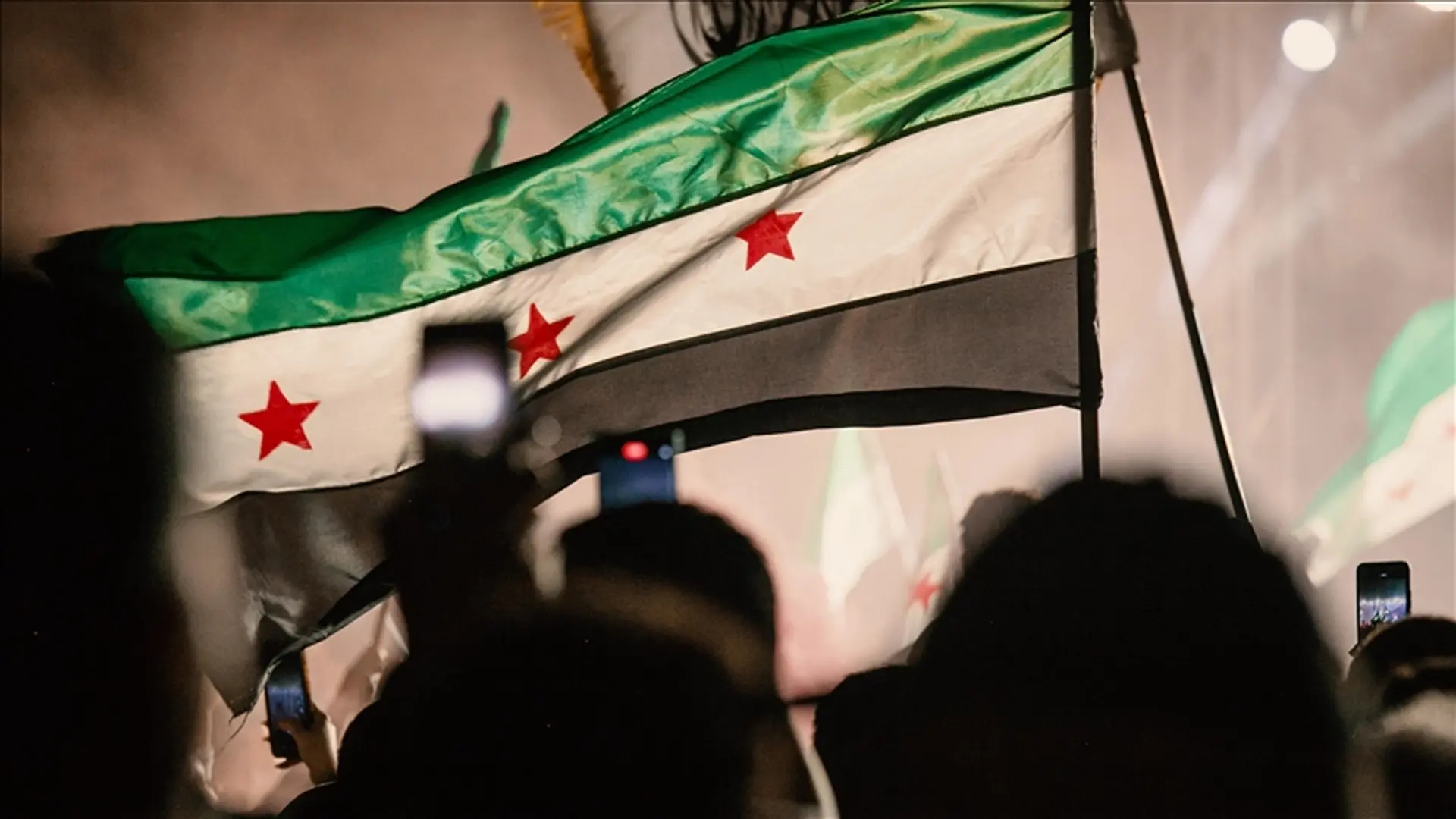 Swîsreyê cezayê li ser hinek saziyên Sûriyeyê rakir