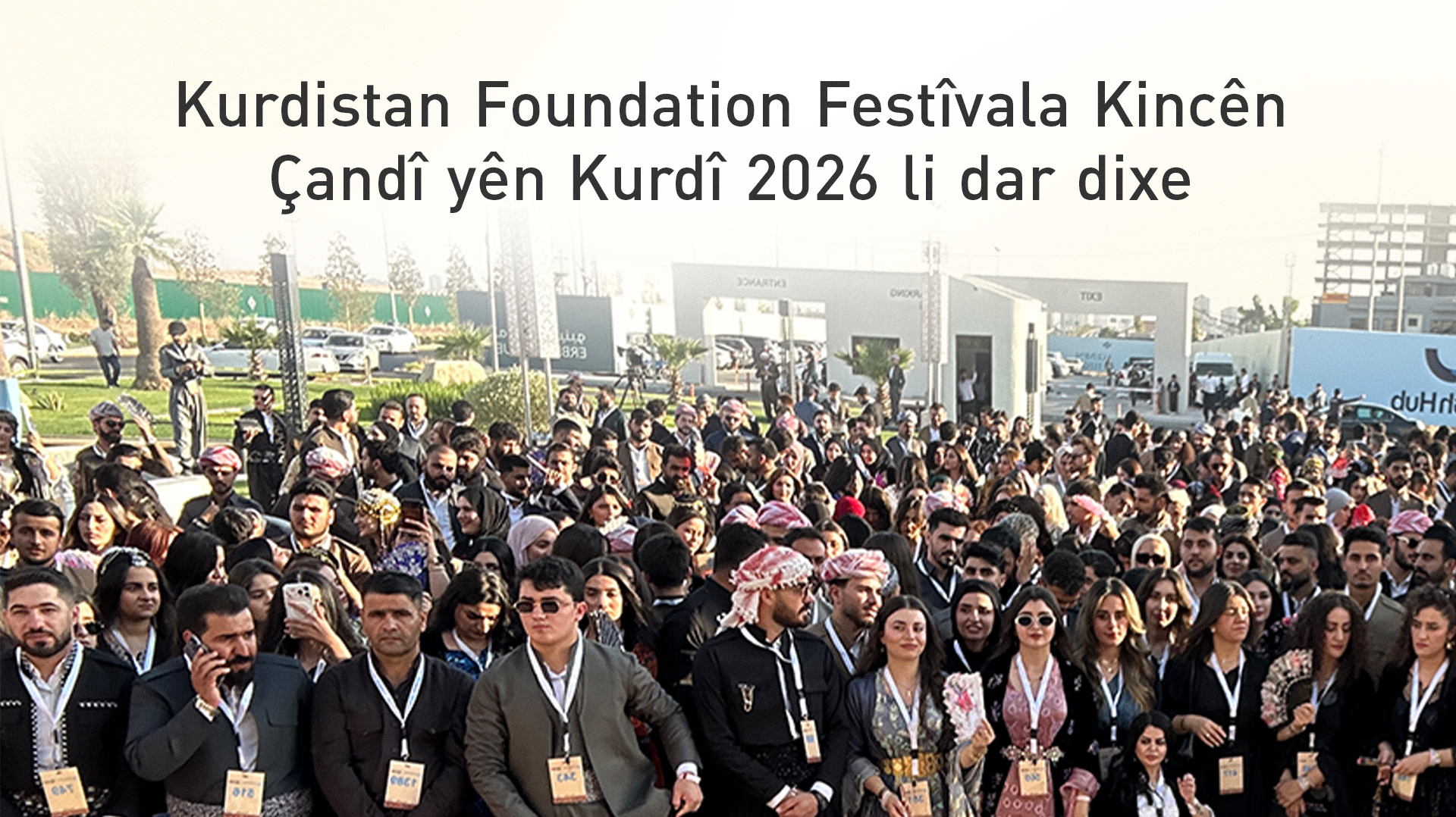 Hewlêr pênc hezar kes bi kincên kurdî bo Rekorda Guinnessê kom bûn