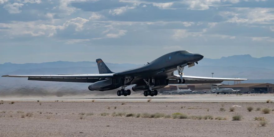Axios: Amerîkayê dîsa bi balafirên B-1 li Îranê da