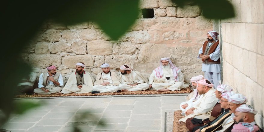 Zanayên olî yên Baneyê bersiv da meleyê ku êrişî Kurdên Êzidî kiribû