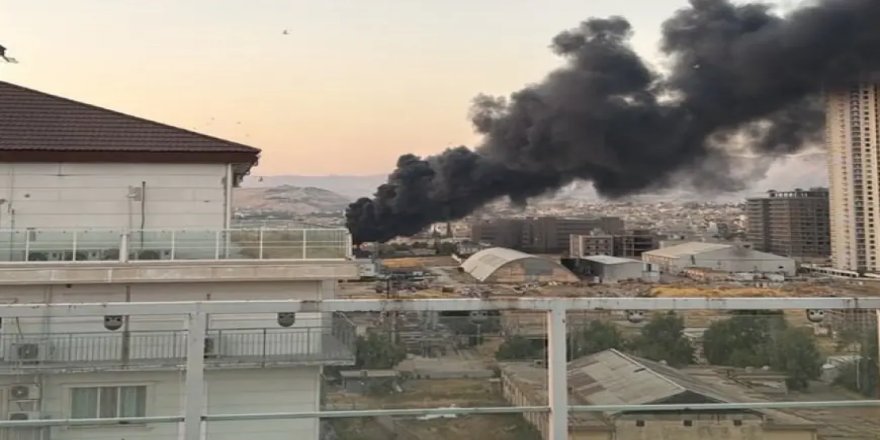 Sedema teqîna li avahiya Meclisa Parêzgeha Silêmaniyê diyar bû