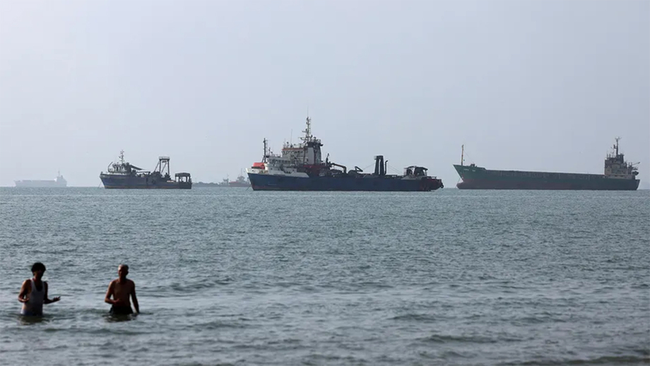 Reuters: Îranê tenê ji bo du mehên din benzîn û şewat heye