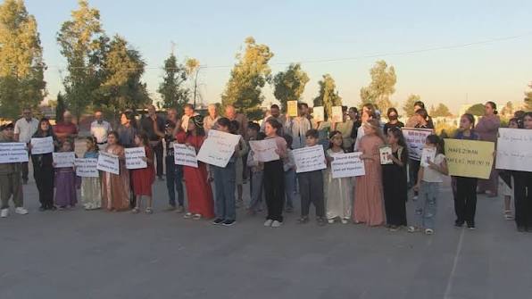 Xwendekar û mamoste li Qamişloyê: Perwerdeya bi zimanê dayikê mafekî rewa ye