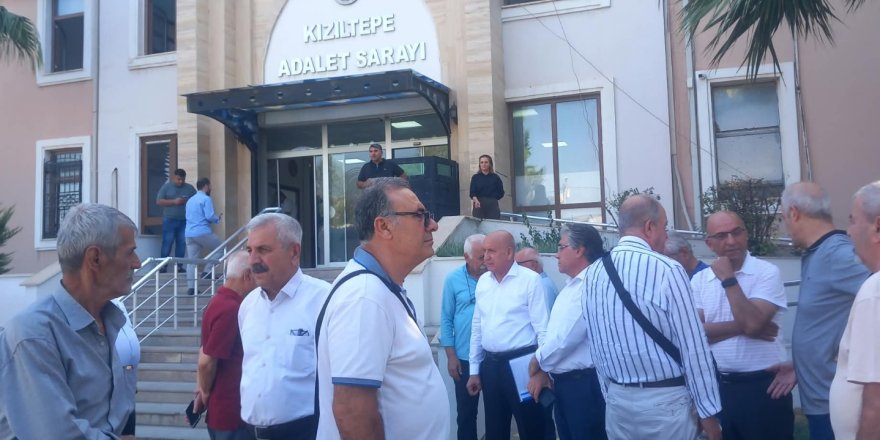 PWKyîyan Di Dadgehê De Bi Kurdî Çalakîya Ji Bo Roja Alaya Kurdistanê Parastin