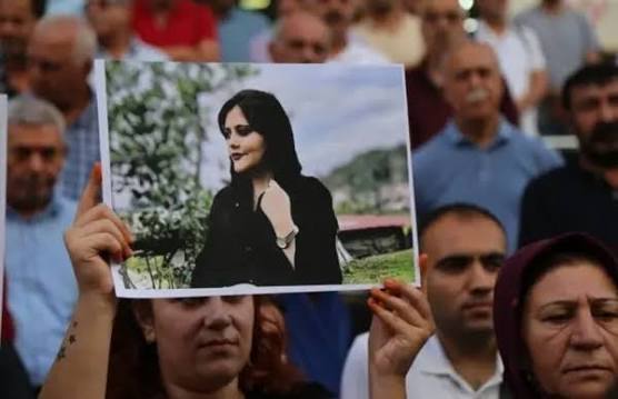 Li Rojhilatê Kurdistanê kolan vala man, Jîna Emînî nayê jibîrkirin