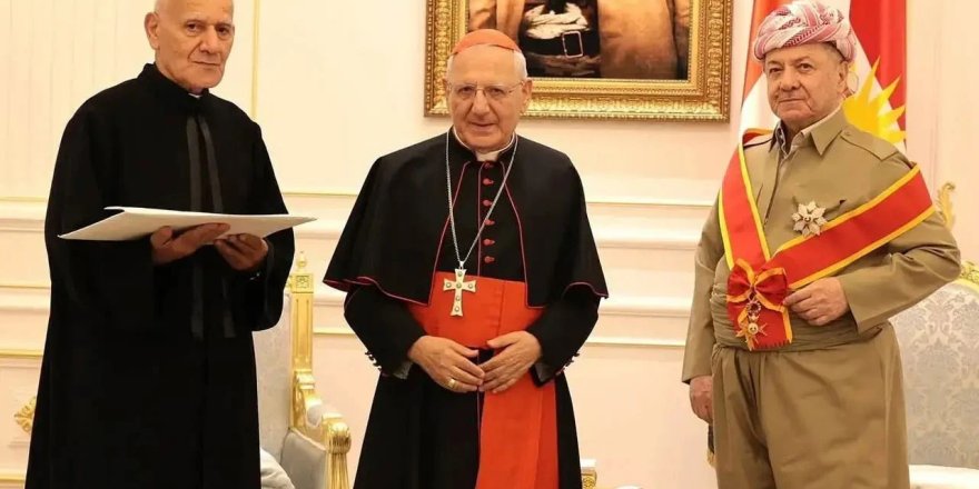 Li Vatîkanê ala Kurdistanê hat bilindkirin: Têkilî kûr dibin