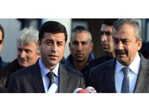 Cezayên Demirtaş û Onderî hatin pesendkirin