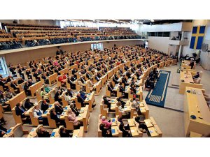 Parlamentoya Swêdê biryara piştevaniya Pêşmerge pesend kir
