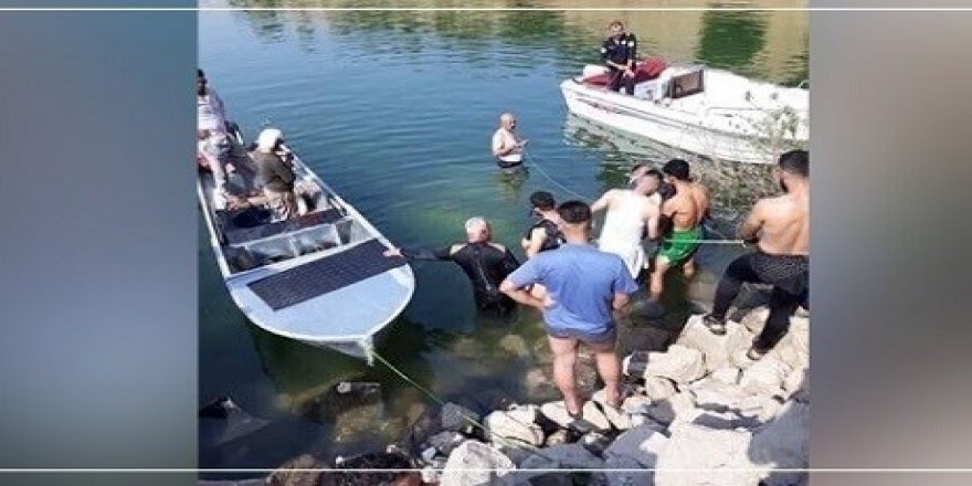 Otomobîlek ket Bendava Derbendîxanê: Dayik û kur xeniqîn