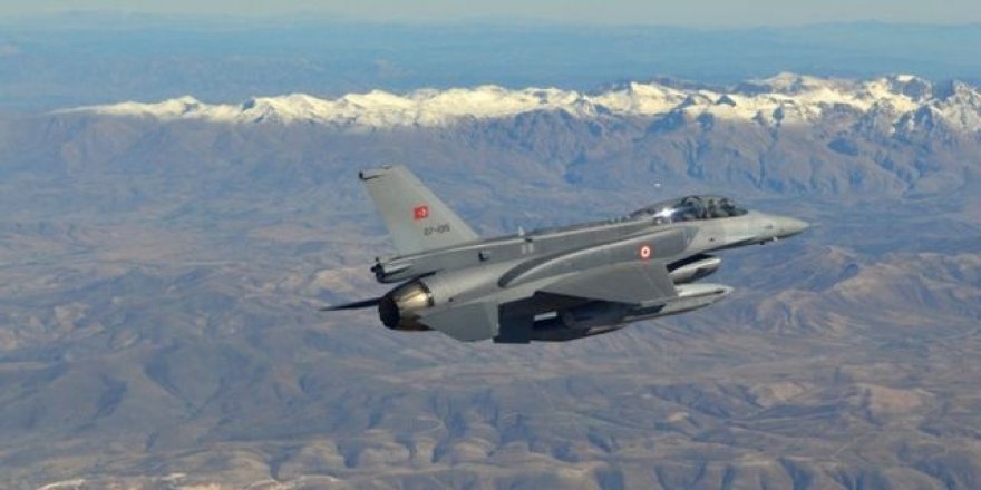 Teyarayanê Tirkîya Koyê Metîna bombarduman kerd