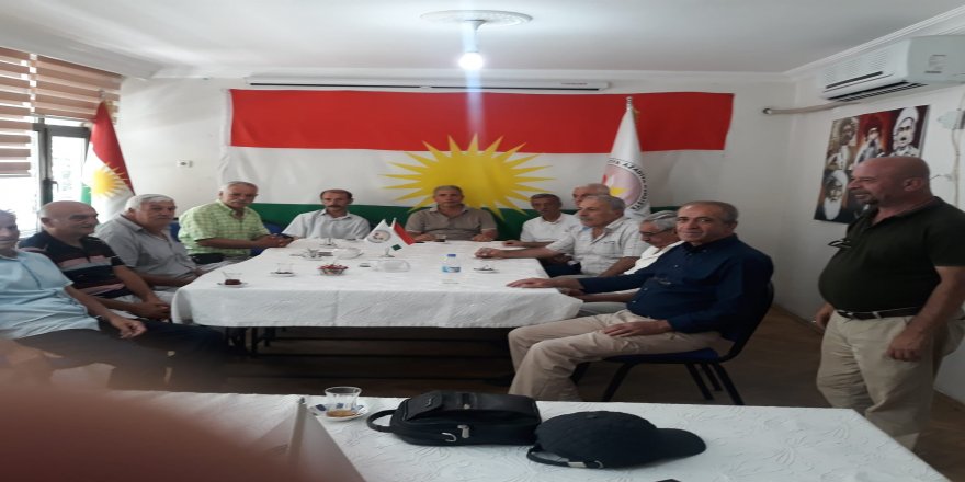 Amed de mabênê PAKî û partîyanê Kurdistanîyan de zîyaretê roşanî