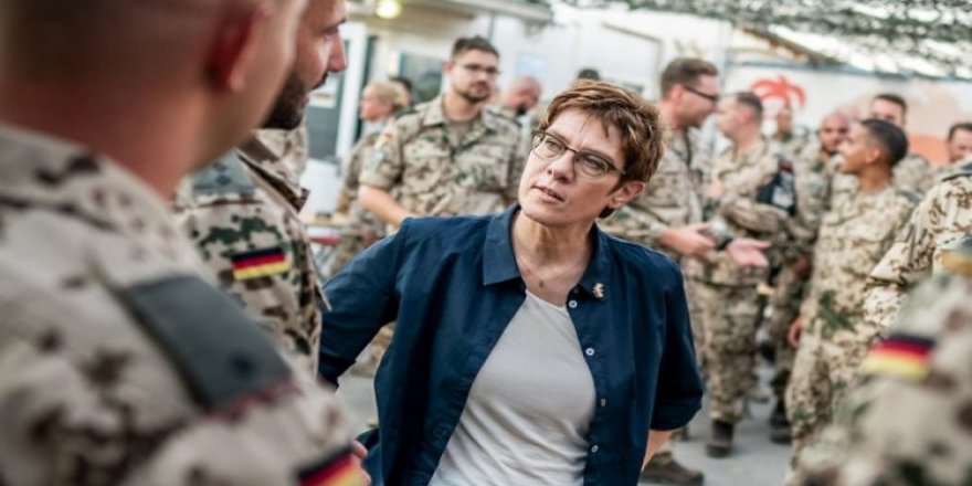 Karrenbauer: Kurdan li dijî DAÎŞ’ê şer kir