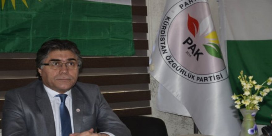 Ozçelîk: Ganî cade heme hetê sîyasî bêrê têhet