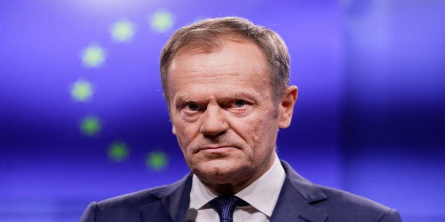 Donald Tusk: Ev ne agirbest e, teslîmkirina Kurdan e